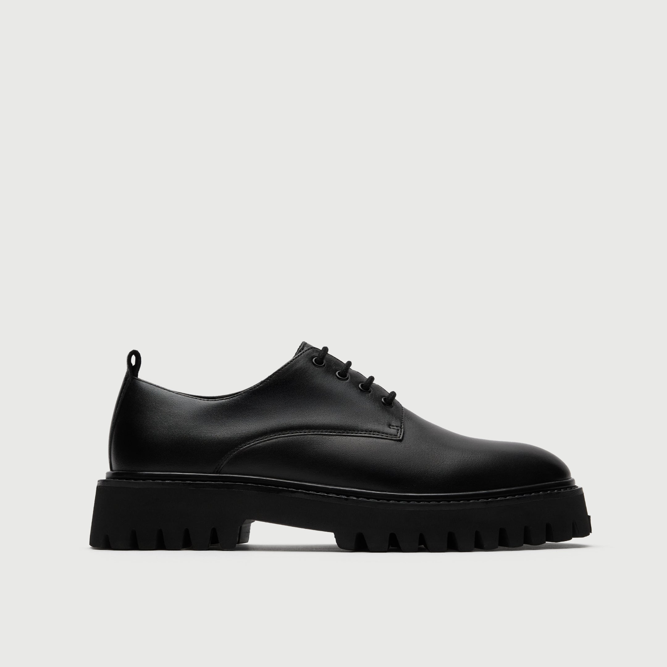 Walk London Hopper Black Leather Derby Shoe with chunky sole side view