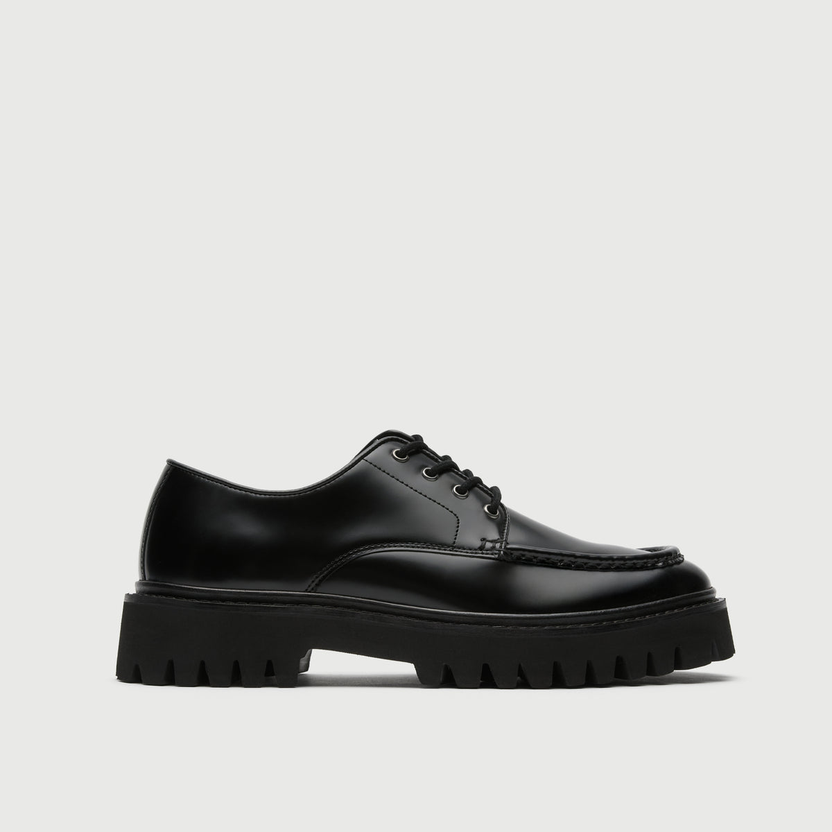 Walk London Hopper Black Smooth Leather Lace Shoe with chunky sole side view