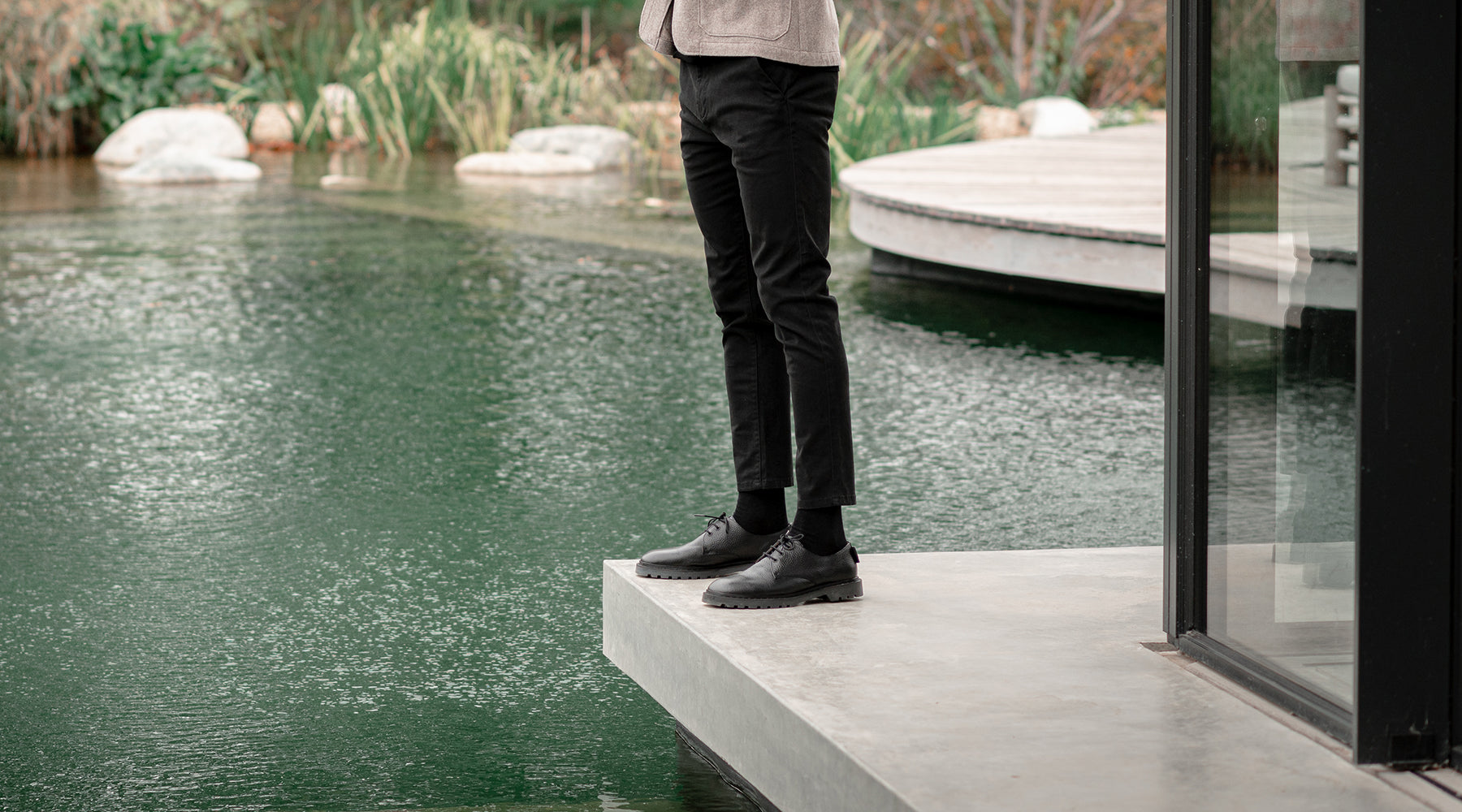 Walk London Milano Derby Shoe in Black Grain Leather