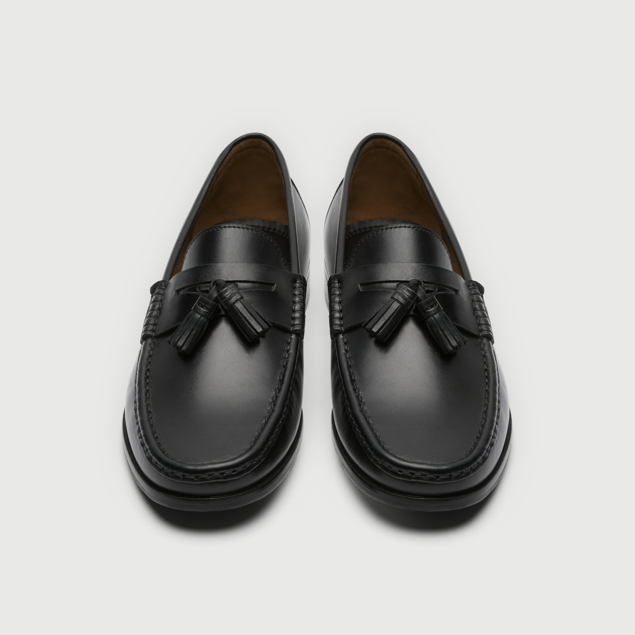 Walk London Mens Tino Tassel Loafer in Black Leather