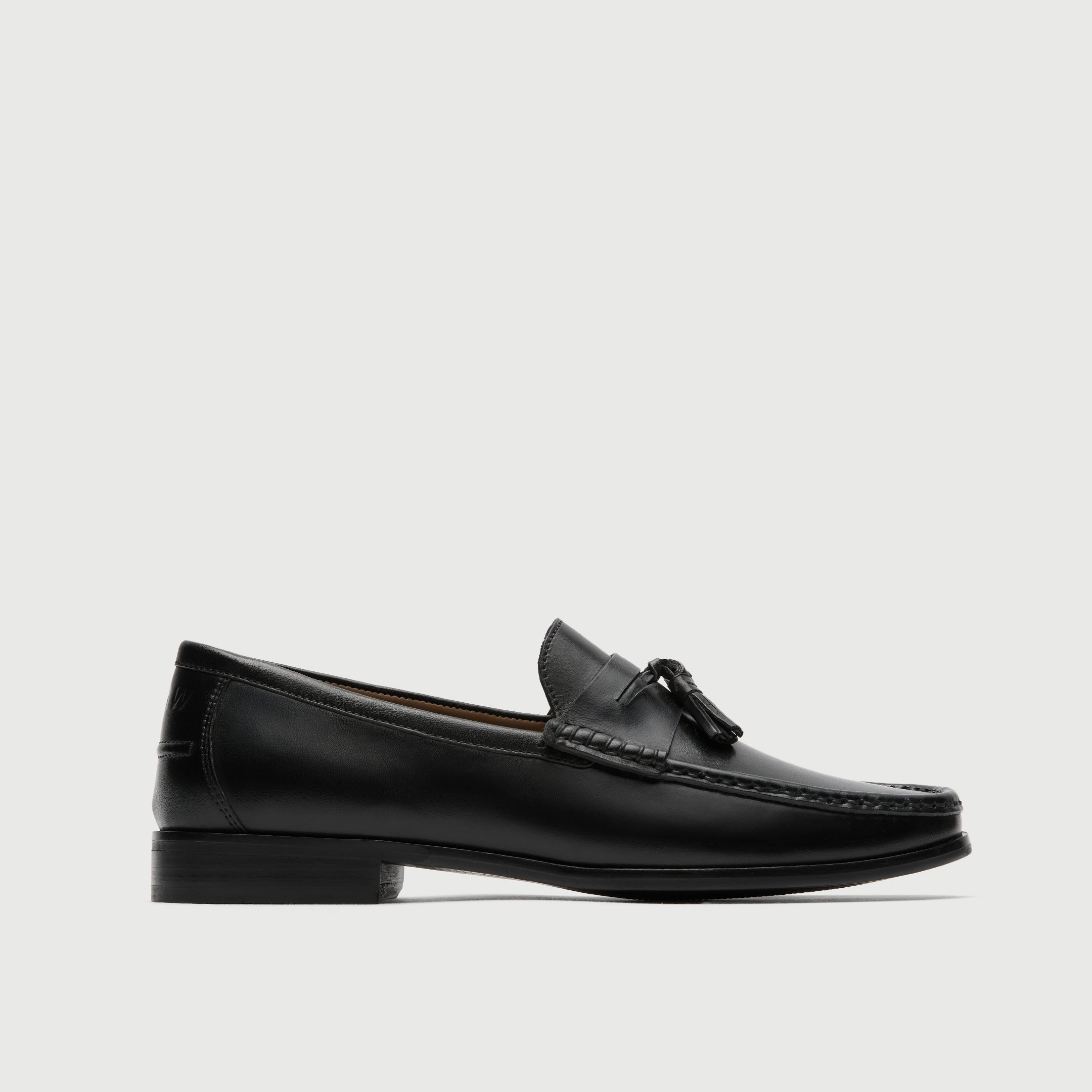 Walk London Mens Tino Tassel Loafer in Black Leather