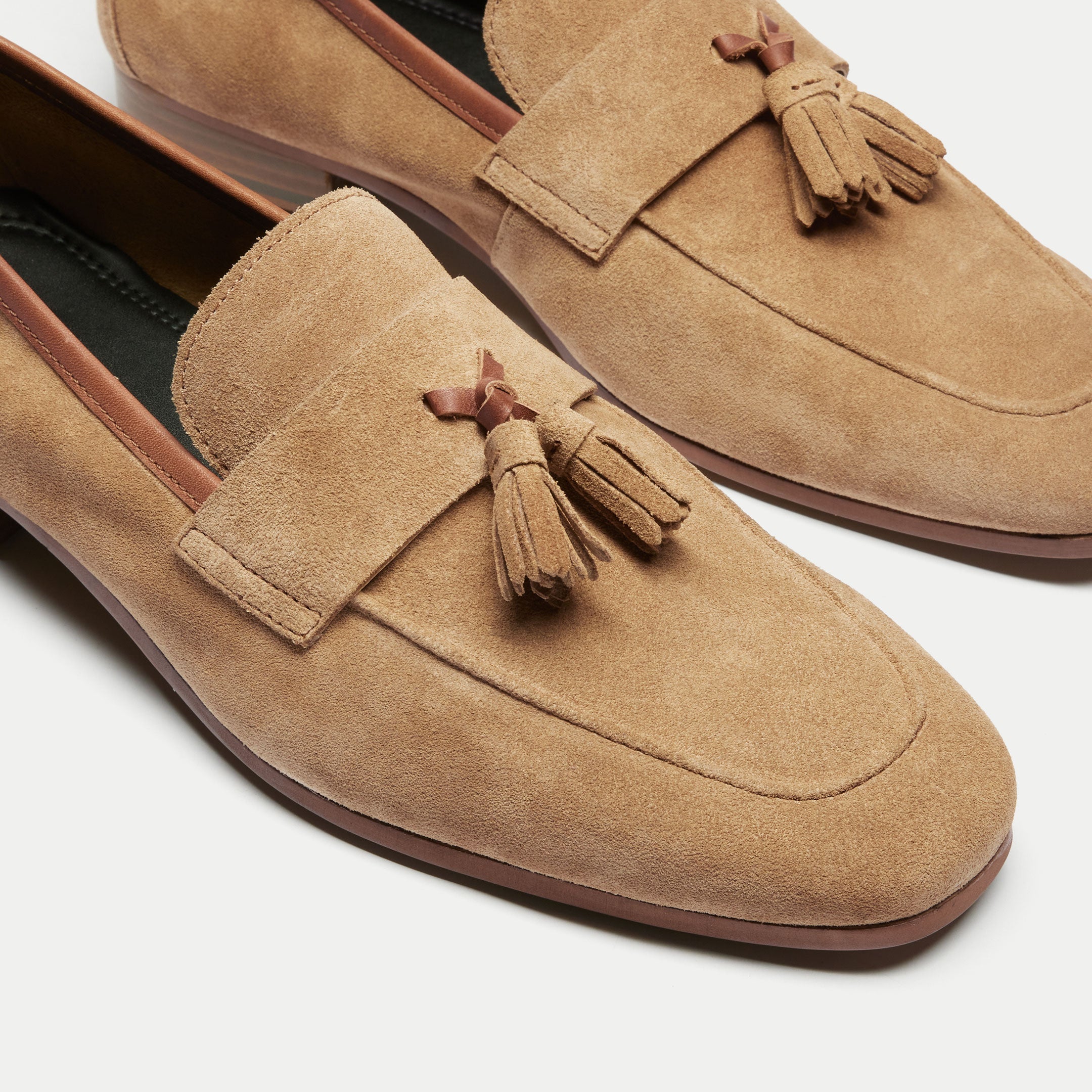 Walk London Mens Capri Tassel Loafer in Tan Suede