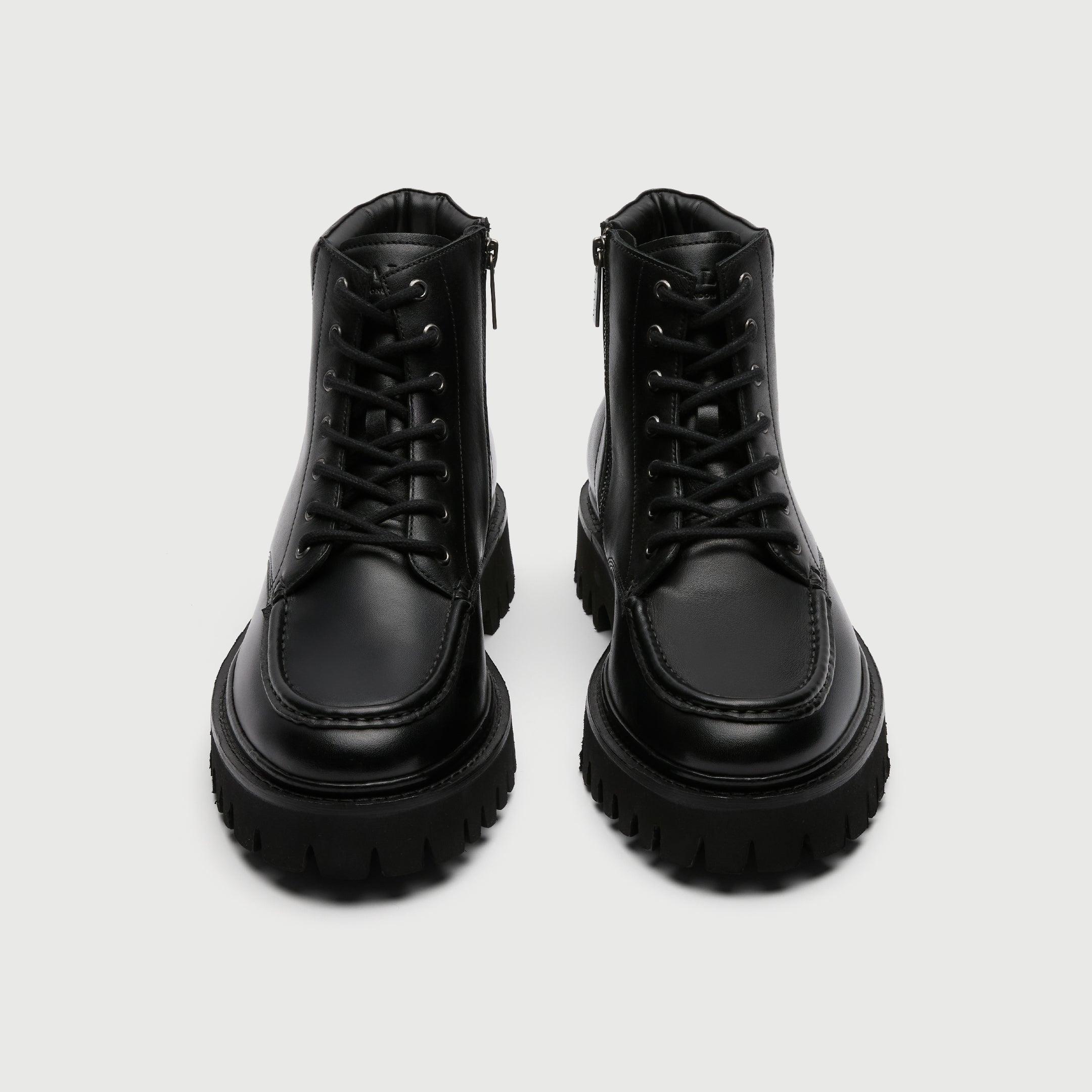 Walk London - Front view of a Hopper Apron boot on a light Gray background