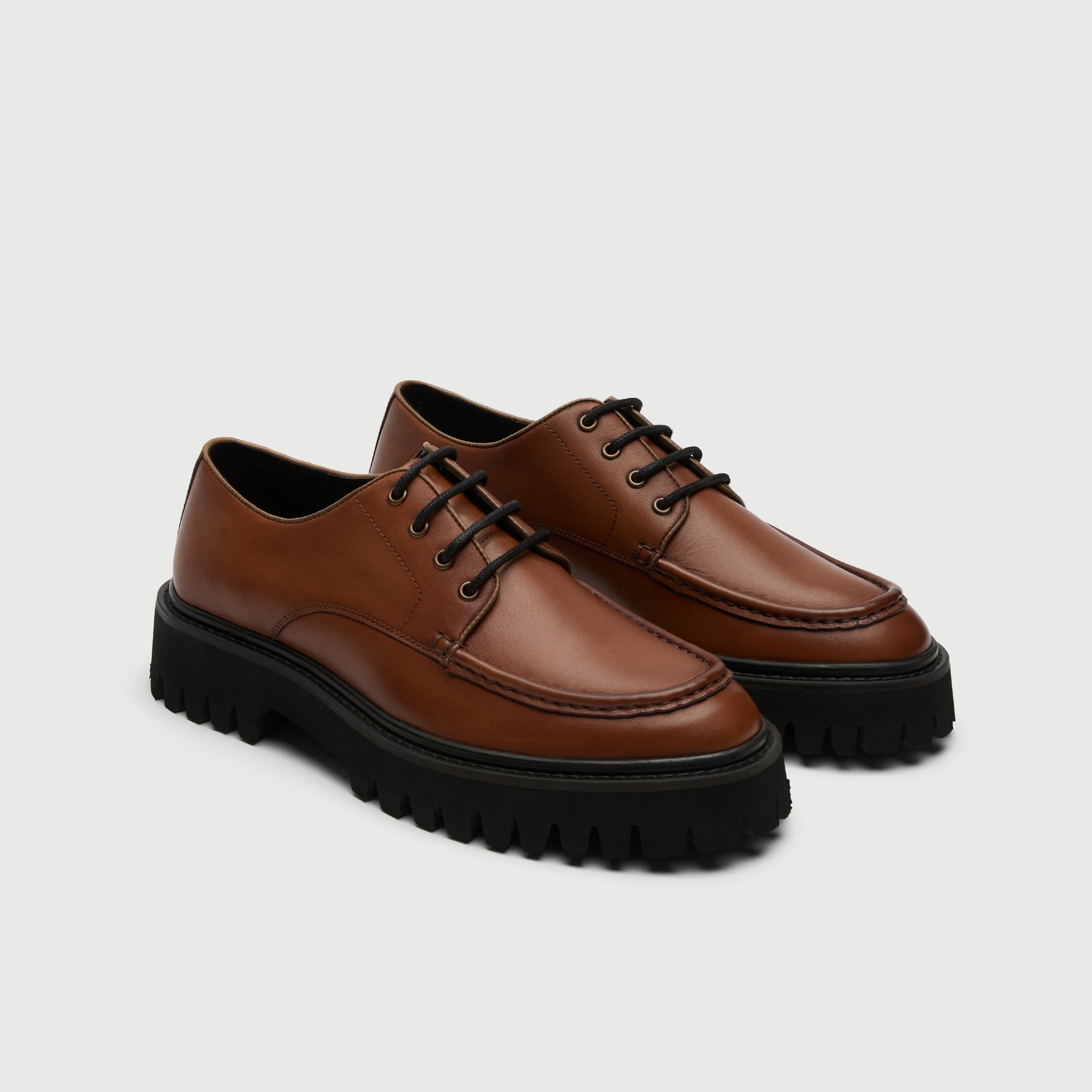 Walk London Hopper Lace tan leather shoe with chunky sole three quarter view