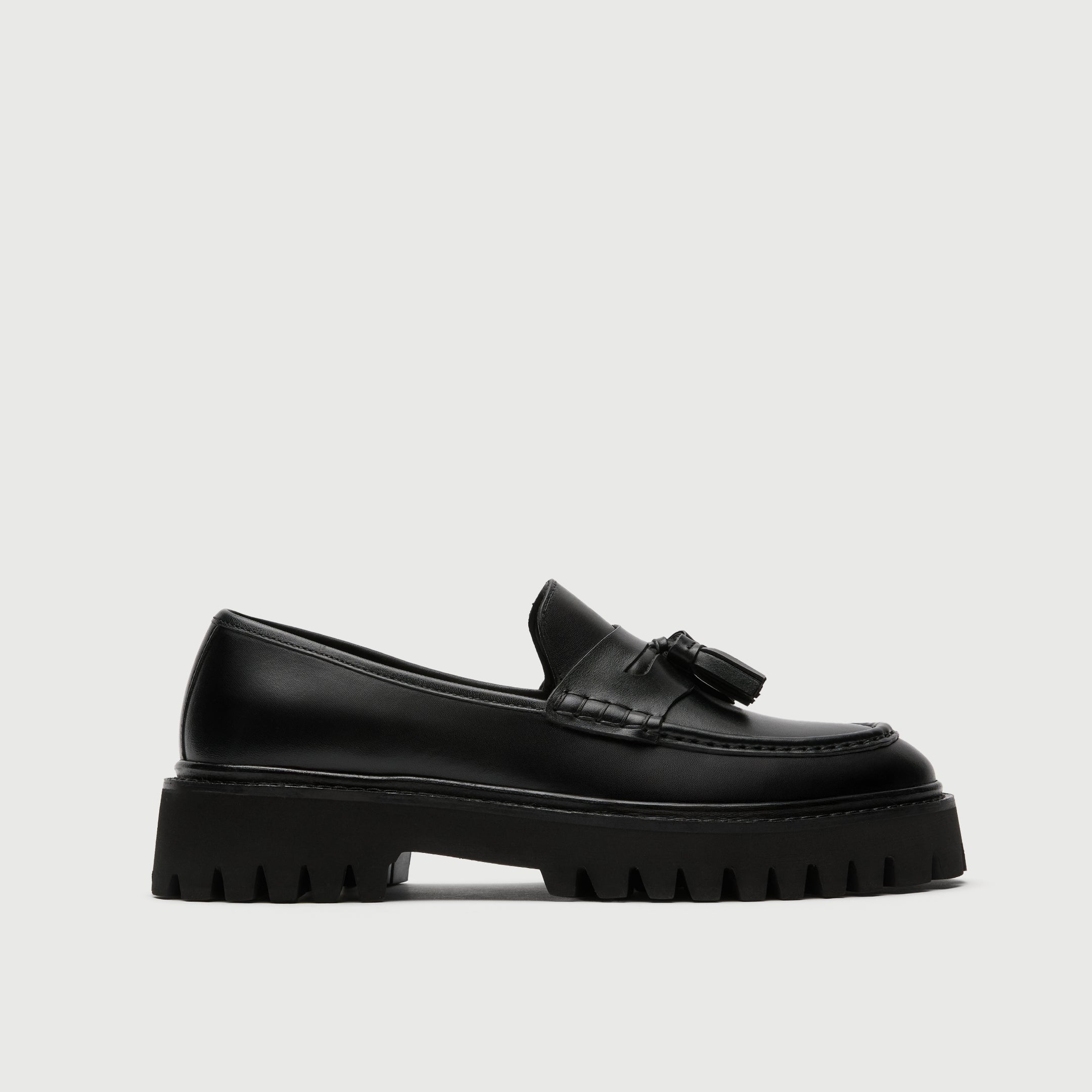 Walk London Hopper tassel loafer in black leather