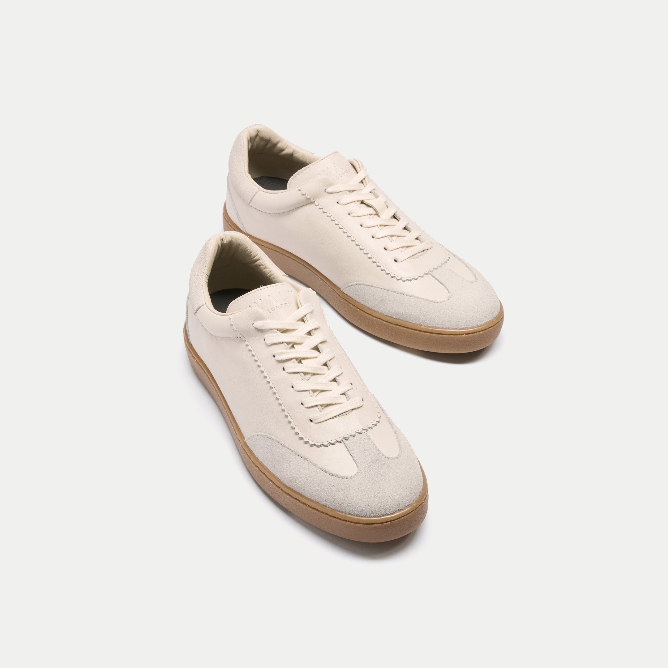 Mens Lisbon Trainer in Off White Leather | Walk London