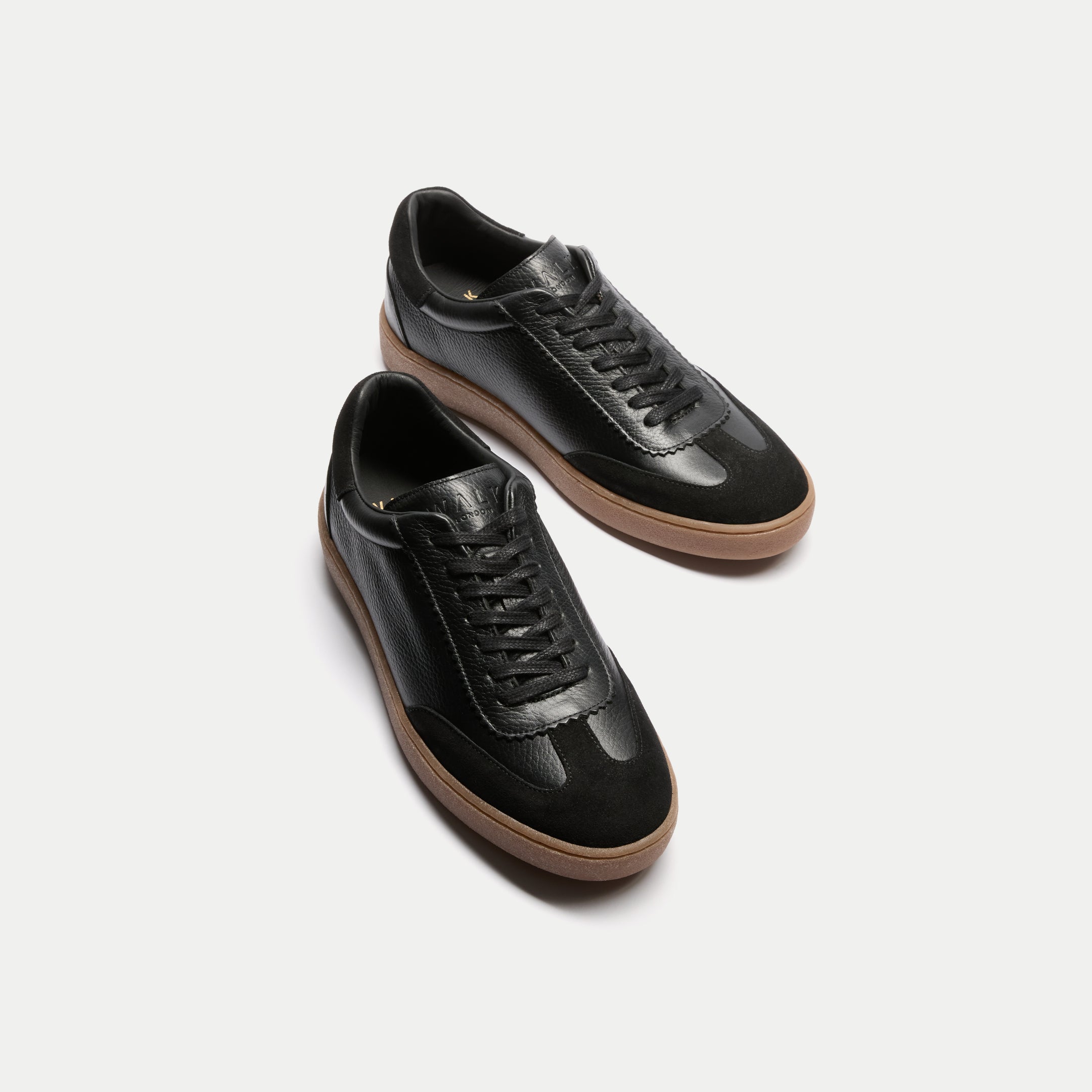 Mens Lisbon Trainer in Black Leather | Walk London