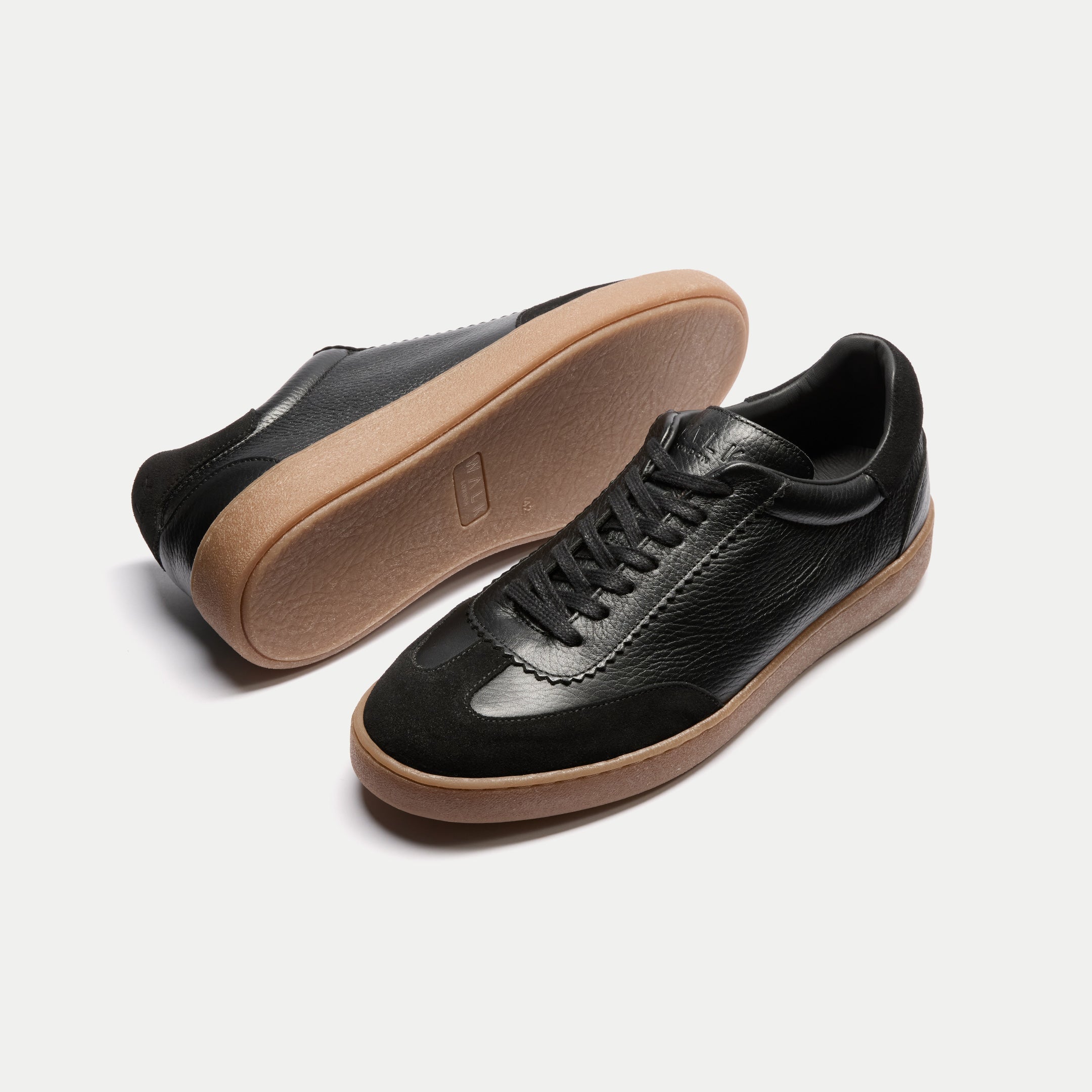 Mens Lisbon Trainer in Black Leather | Walk London