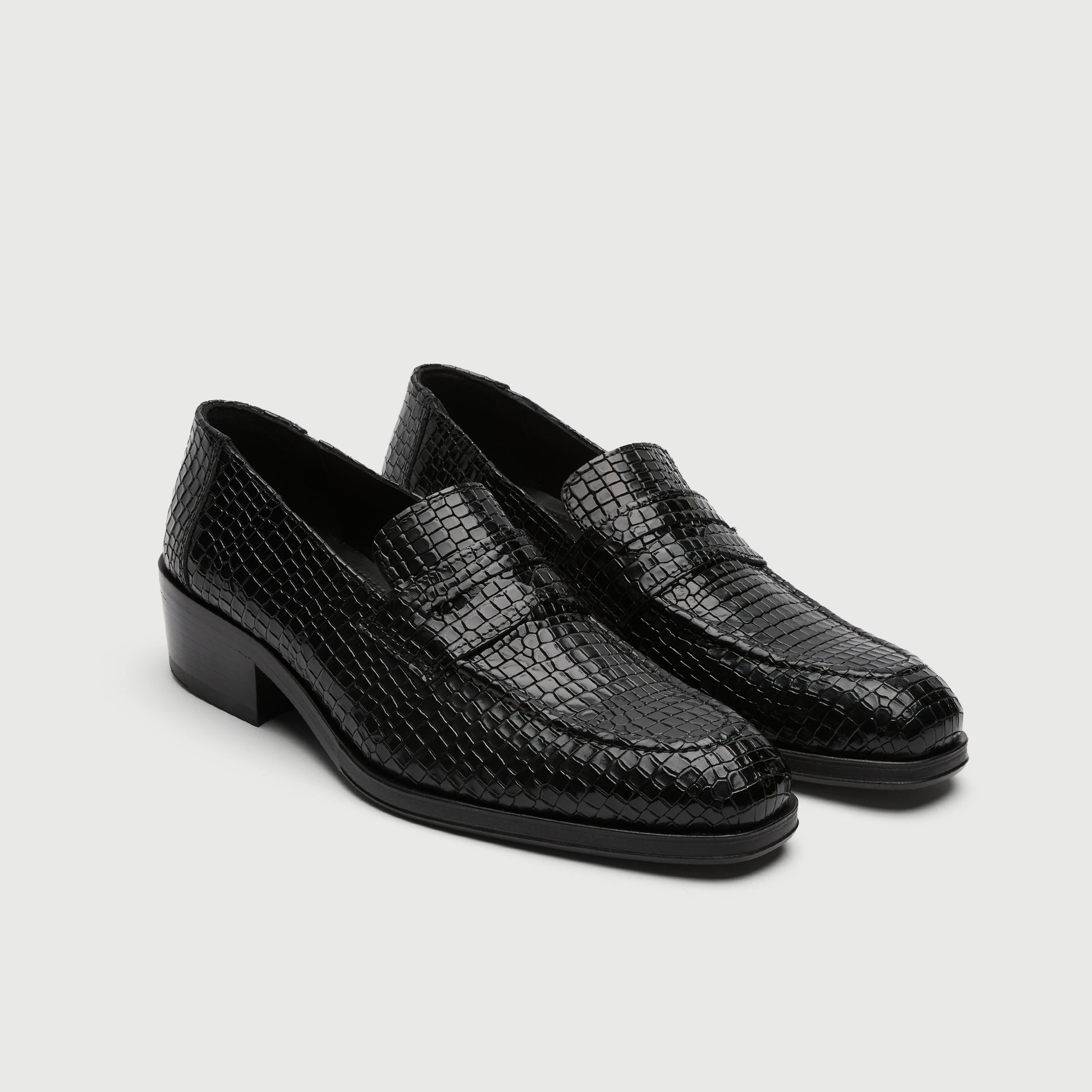Walk London Lennon Saddle loafer in black leather with emboss