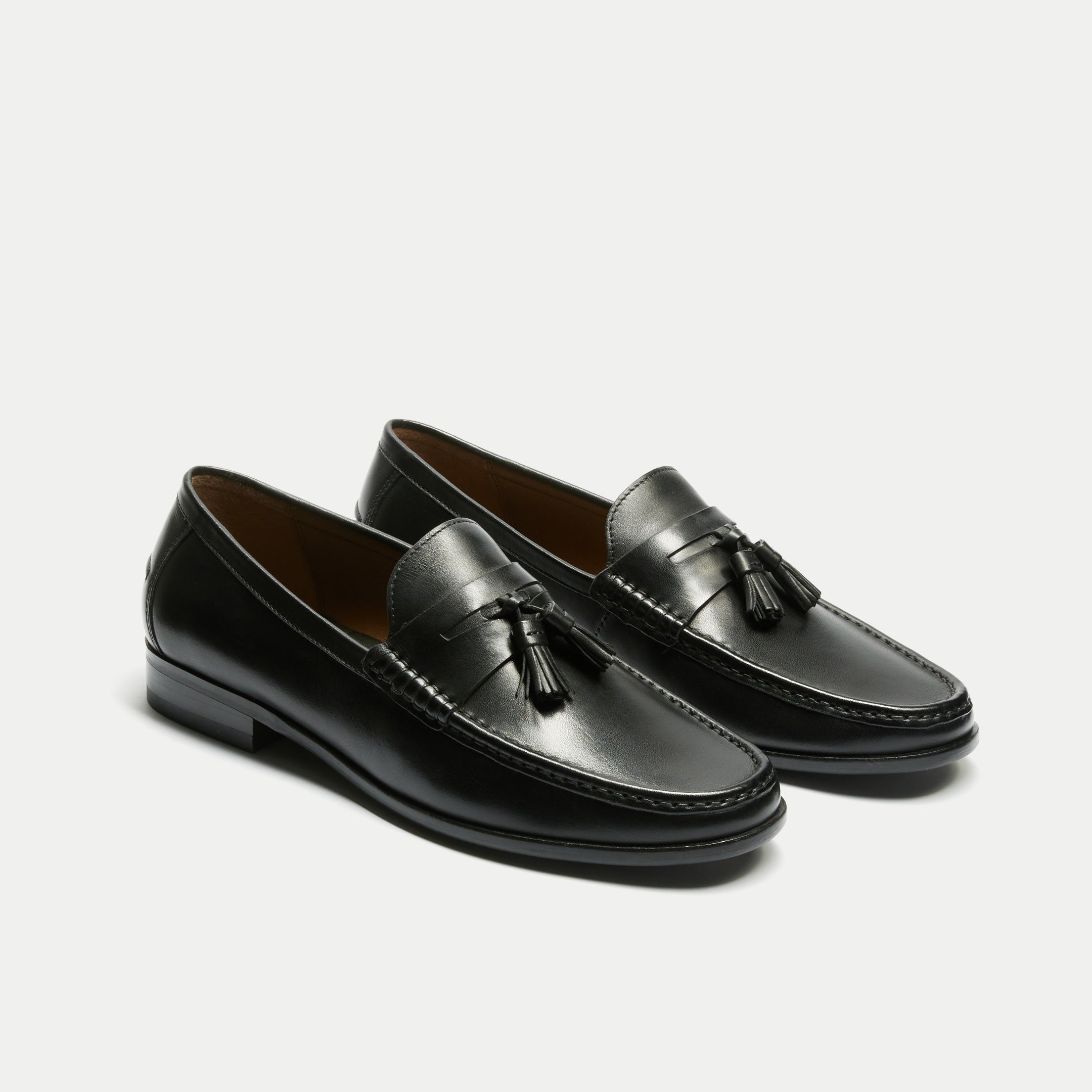 Walk London Mens Tino Tassel Loafer in Black Leather