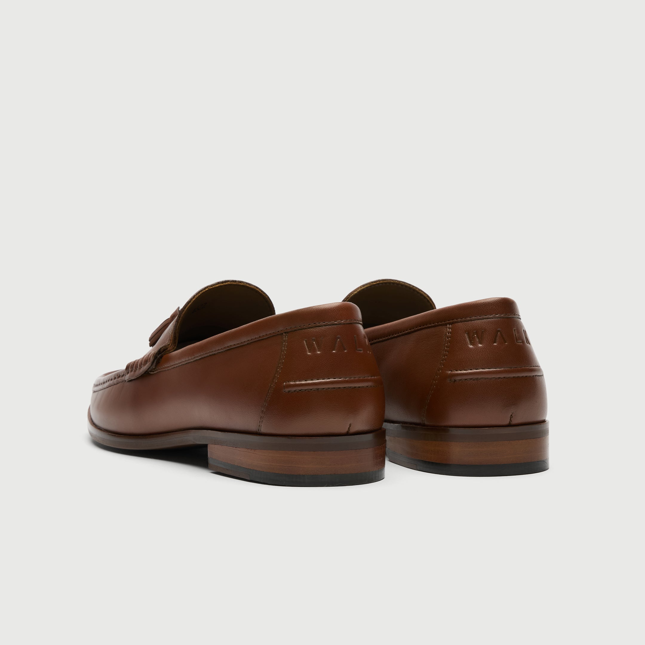 Walk London Mens Tino Tassel Loafer in Tan Leather