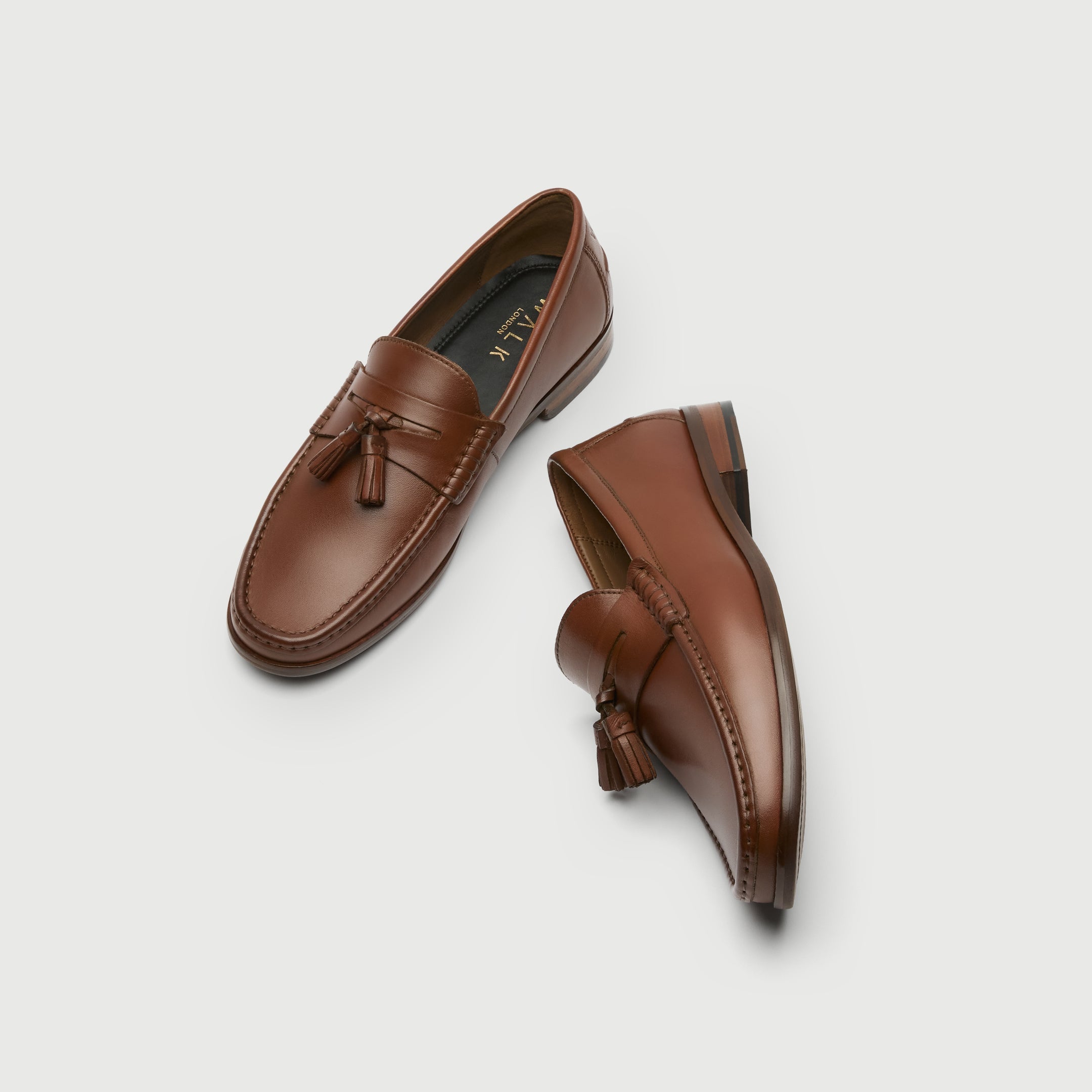 Walk London Mens Tino Tassel Loafer in Tan Leather