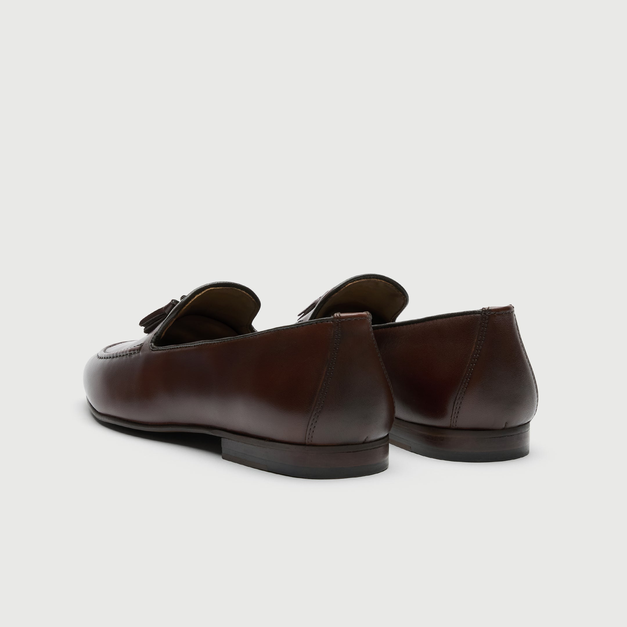 Walk London Mens Trent Tassel Loafer in Brown Leather