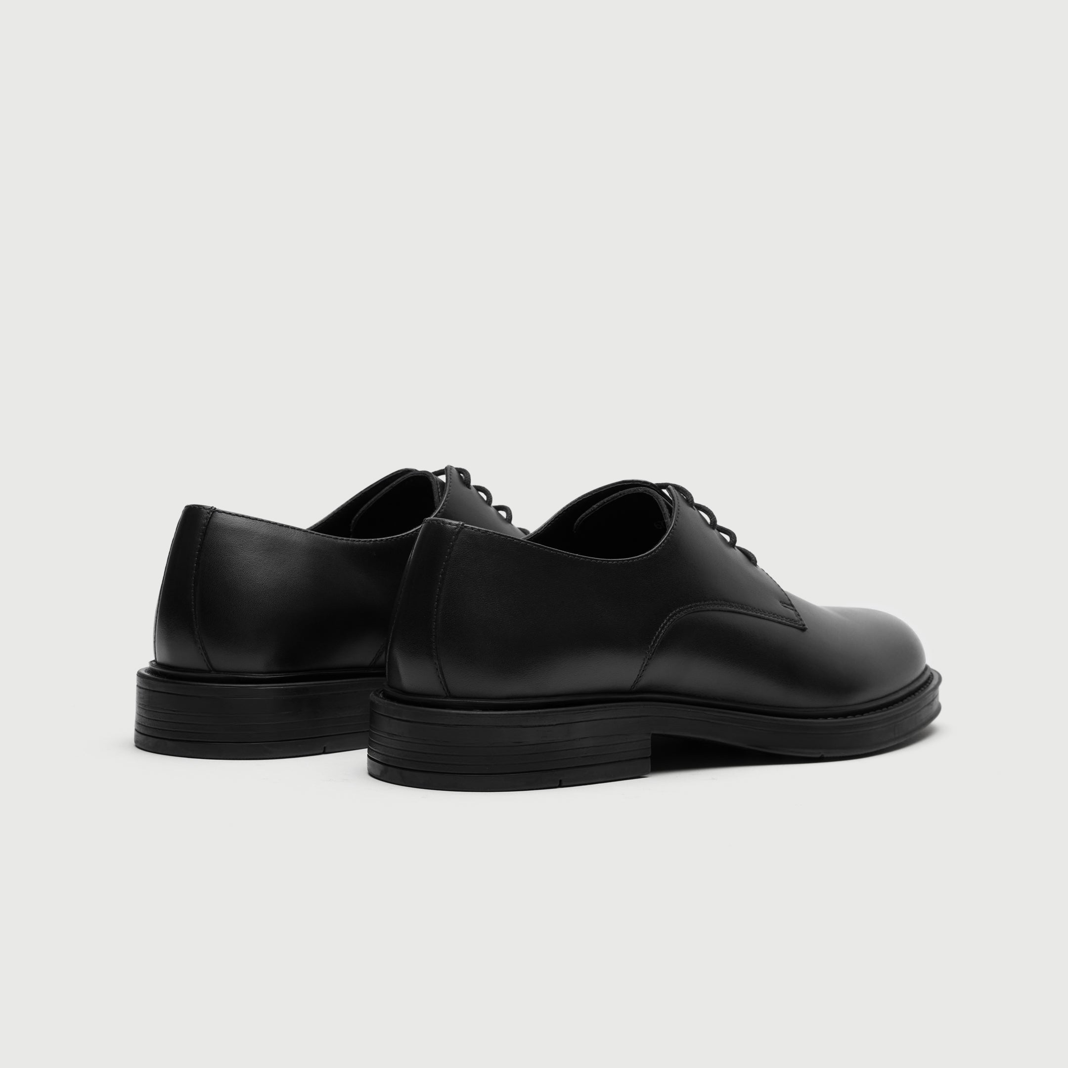 Walk London Vincent Black Leather Derby Shoe heel view
