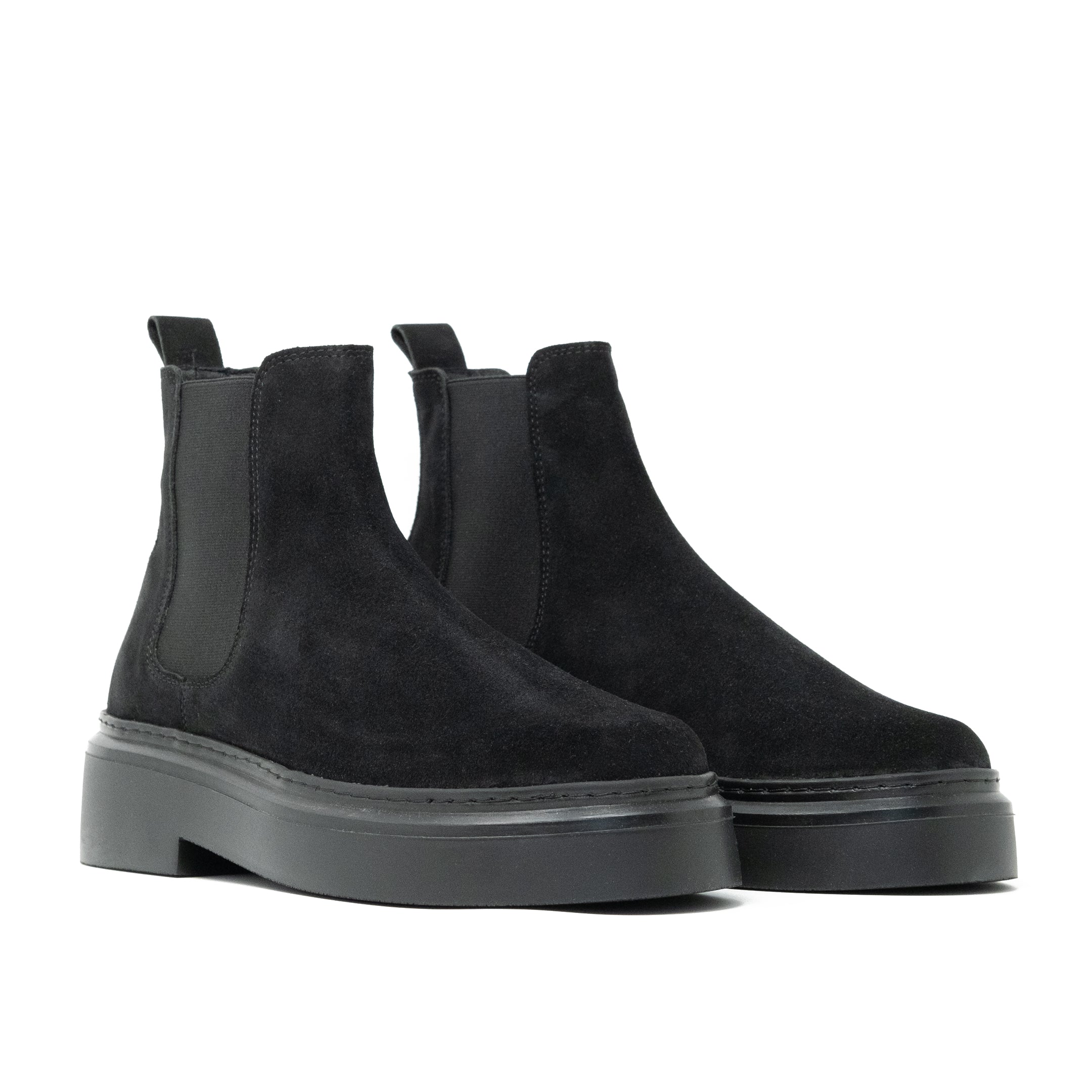 Walk London Club Chelsea Boot in Black Nubuck