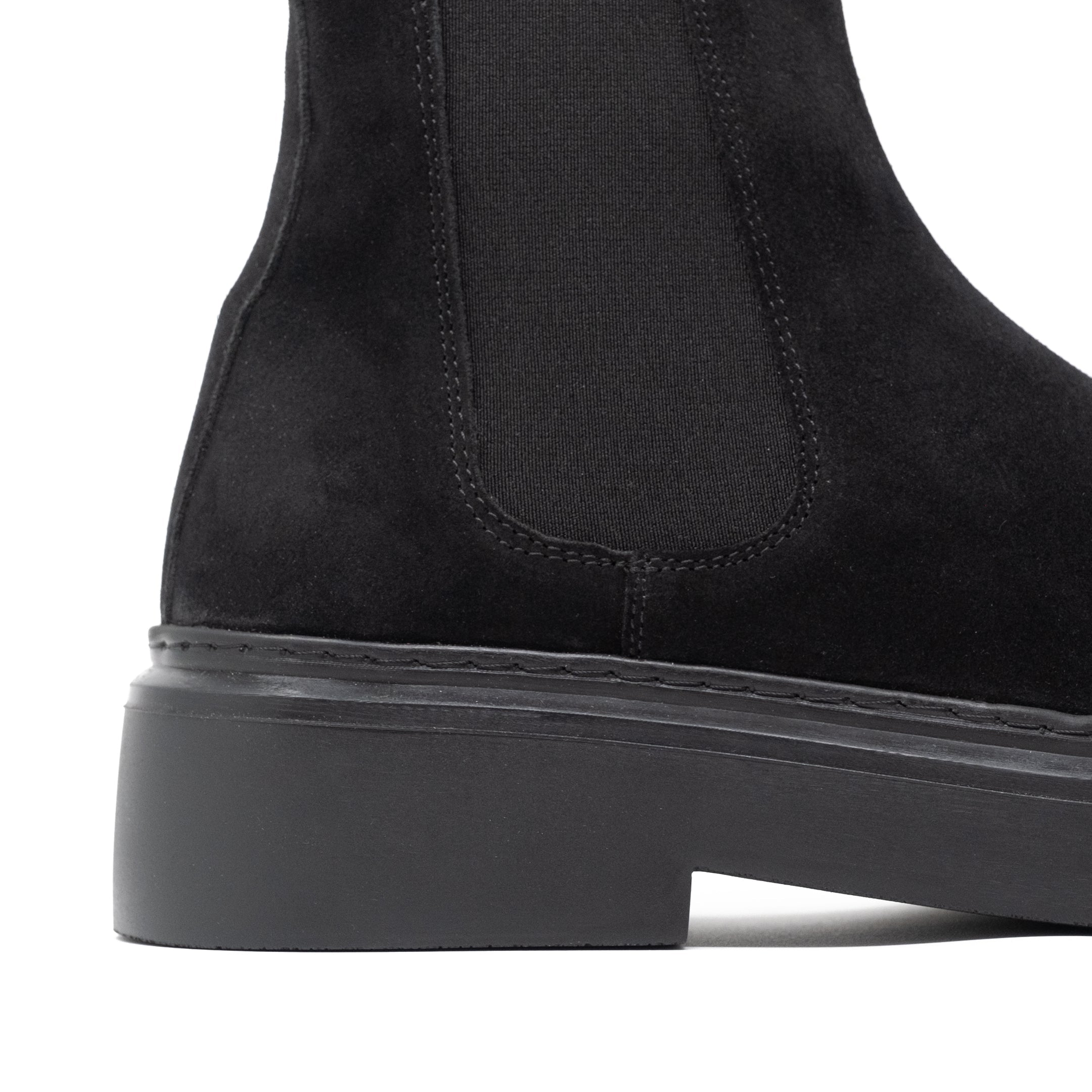 Walk London Club Chelsea Boot in Black Nubuck