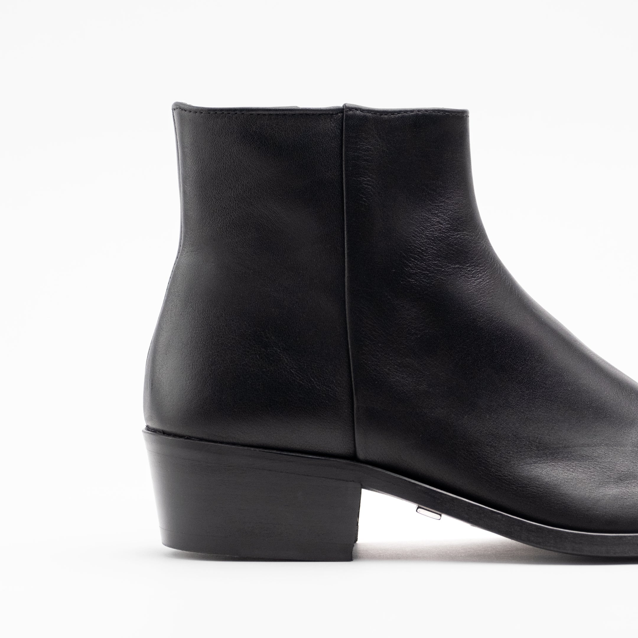 WALK London Mens Hoxton Low Cuban Zip Up Heel in Black Leather