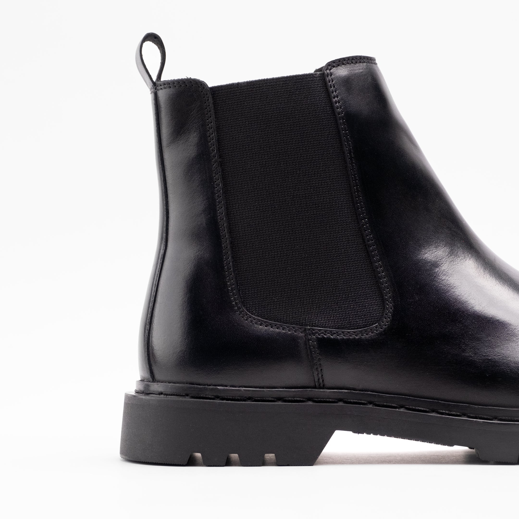 Walk London Mens Milano Chelsea Boot in Black Leather