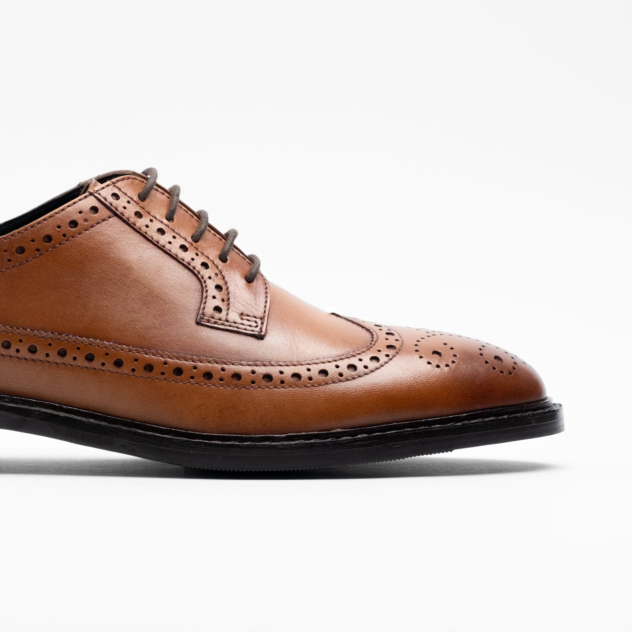 Walk London Mens Oliver Brogue Shoe in Tan Leather