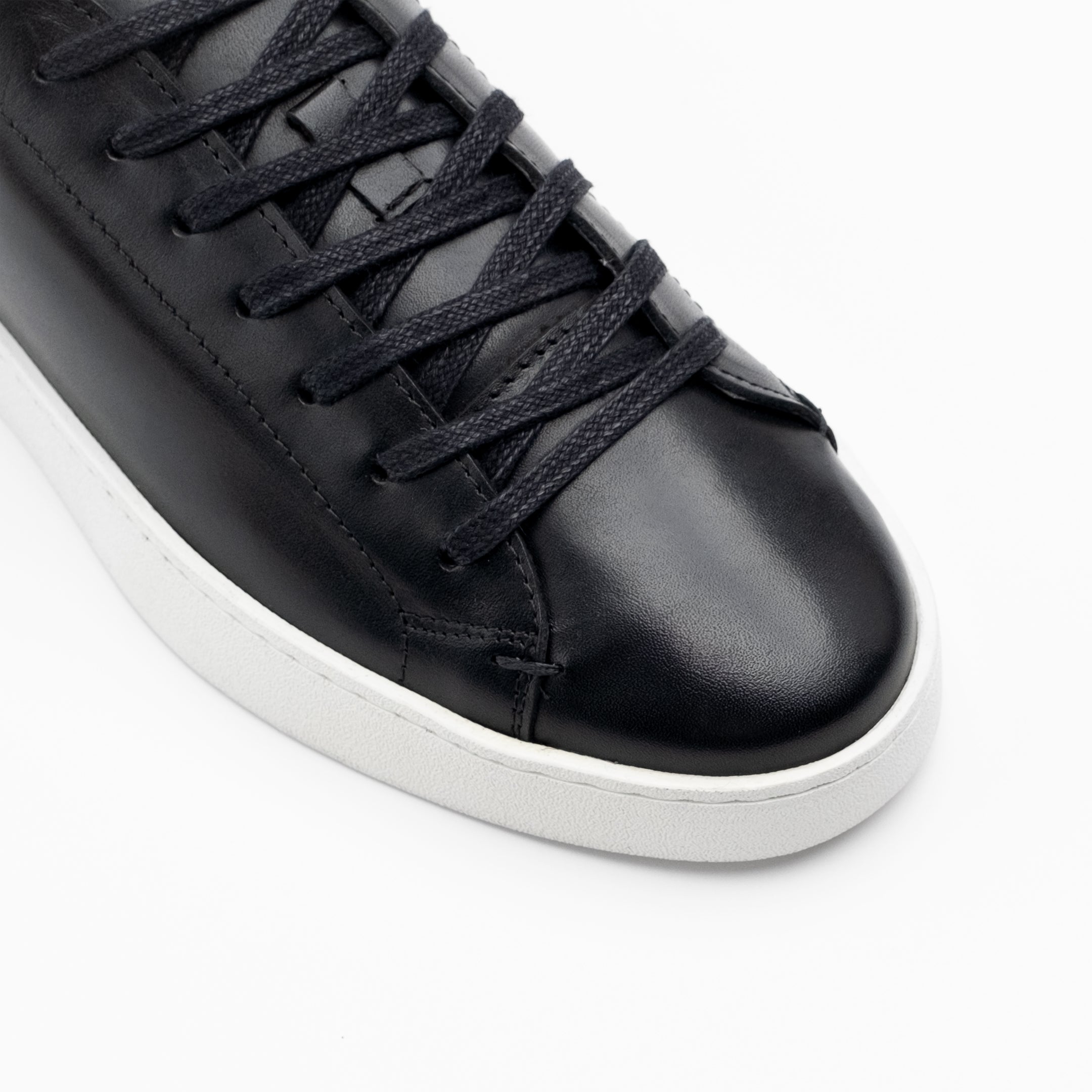 Walk London Mens Marco Trainer in Black Leather