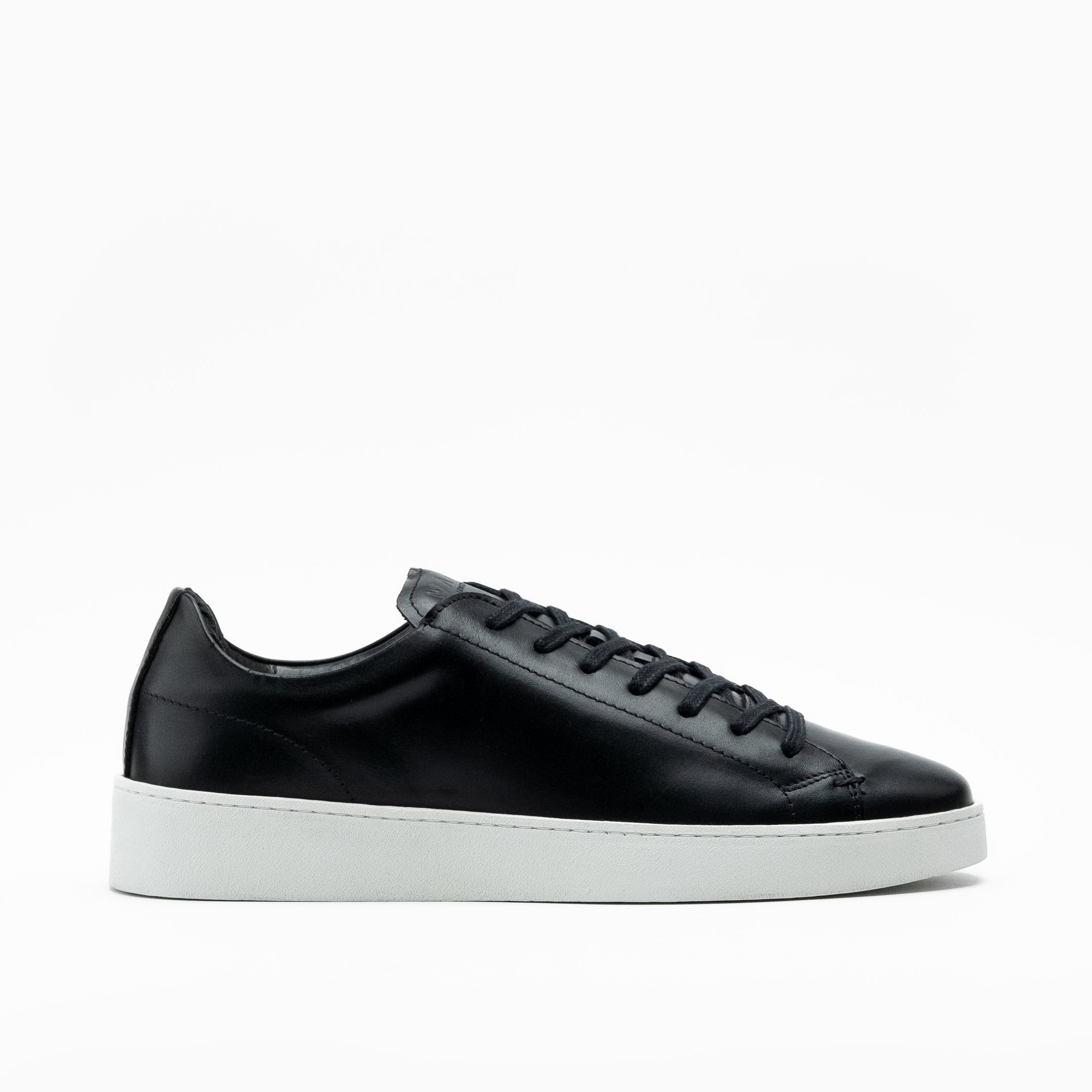 Walk London Mens Marco Trainer in Black Leather