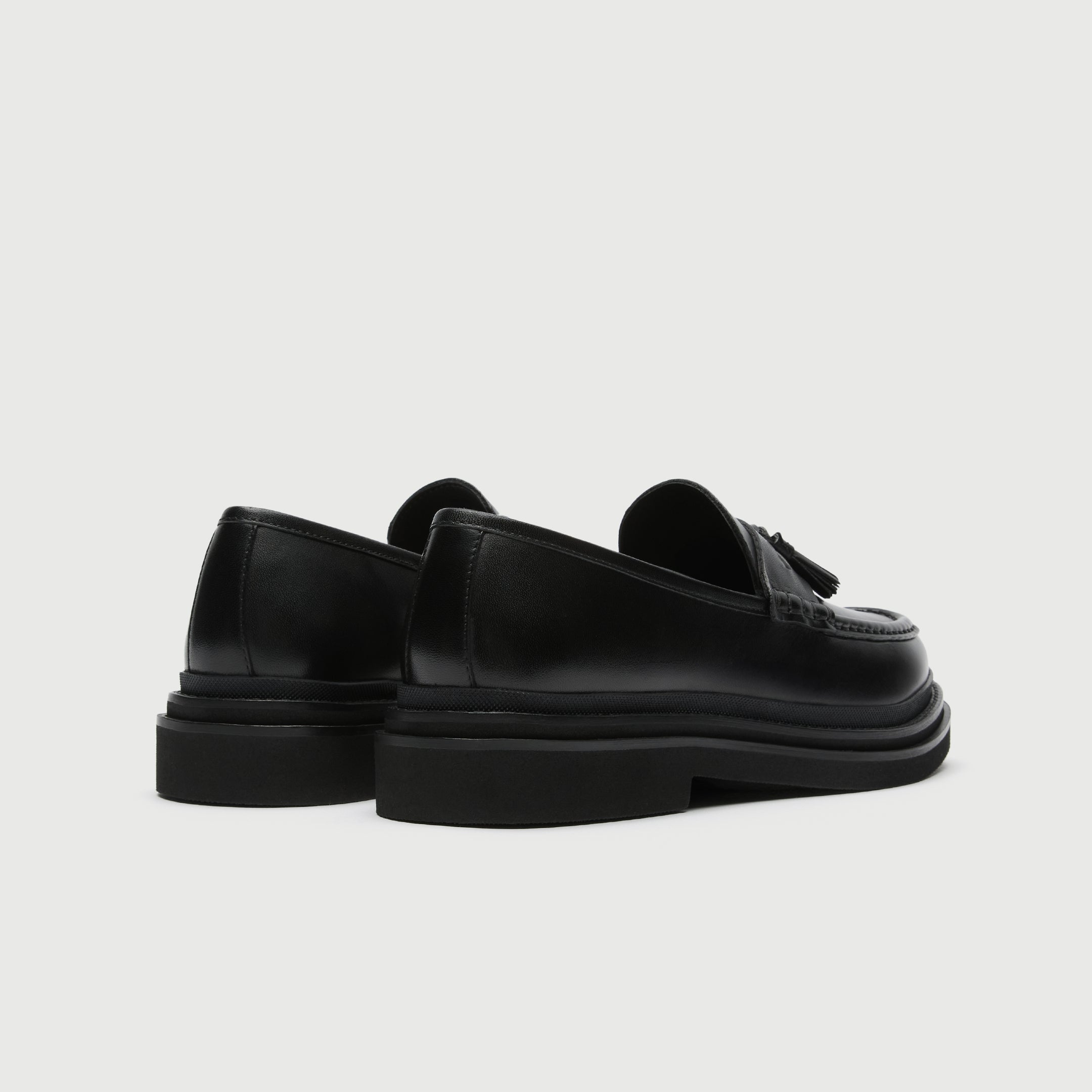 Walk London Mens Brooklyn Tassel Loafer in Black Leather