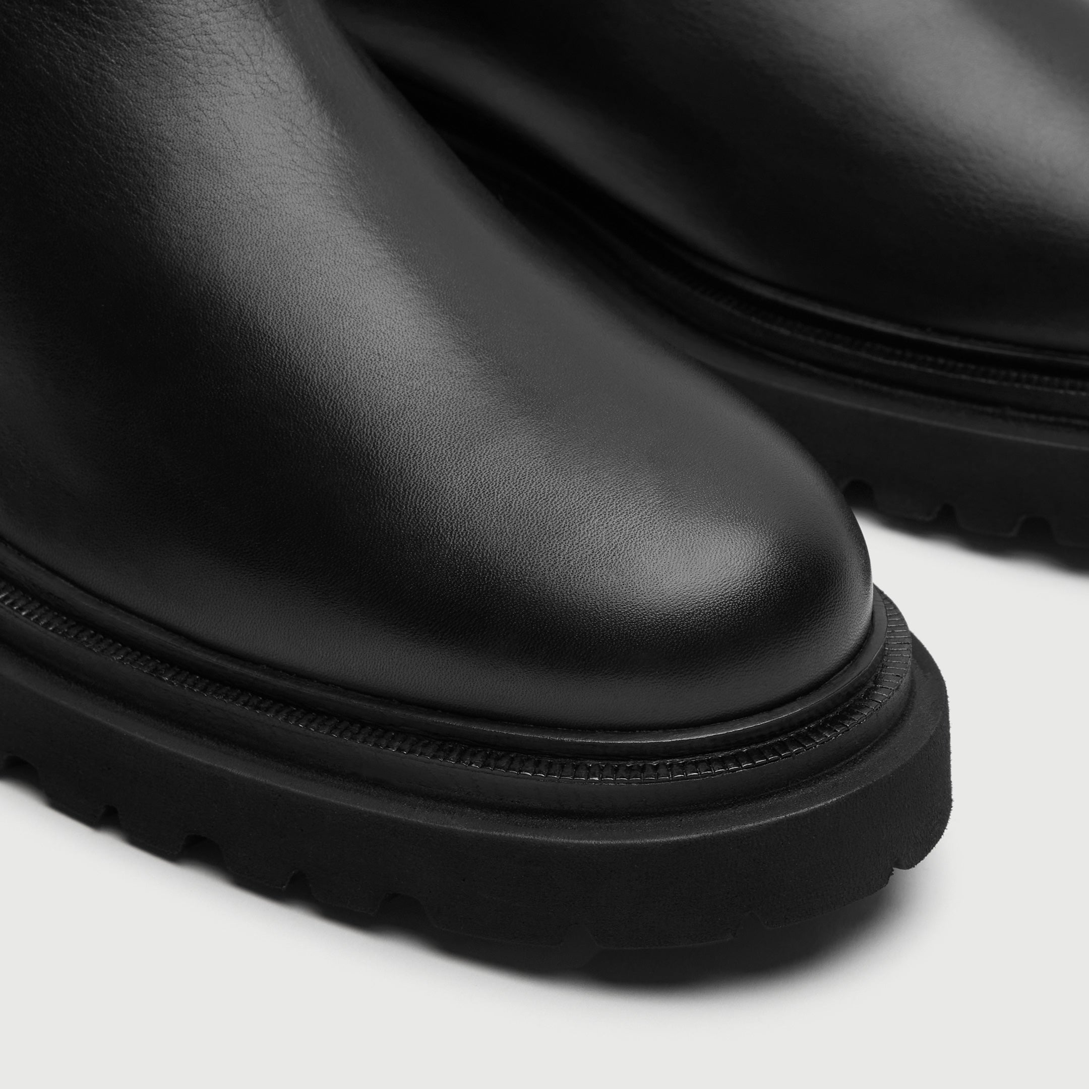 Walk London Hackney Chelsea Boot in Black Leather close up view of toe and sole