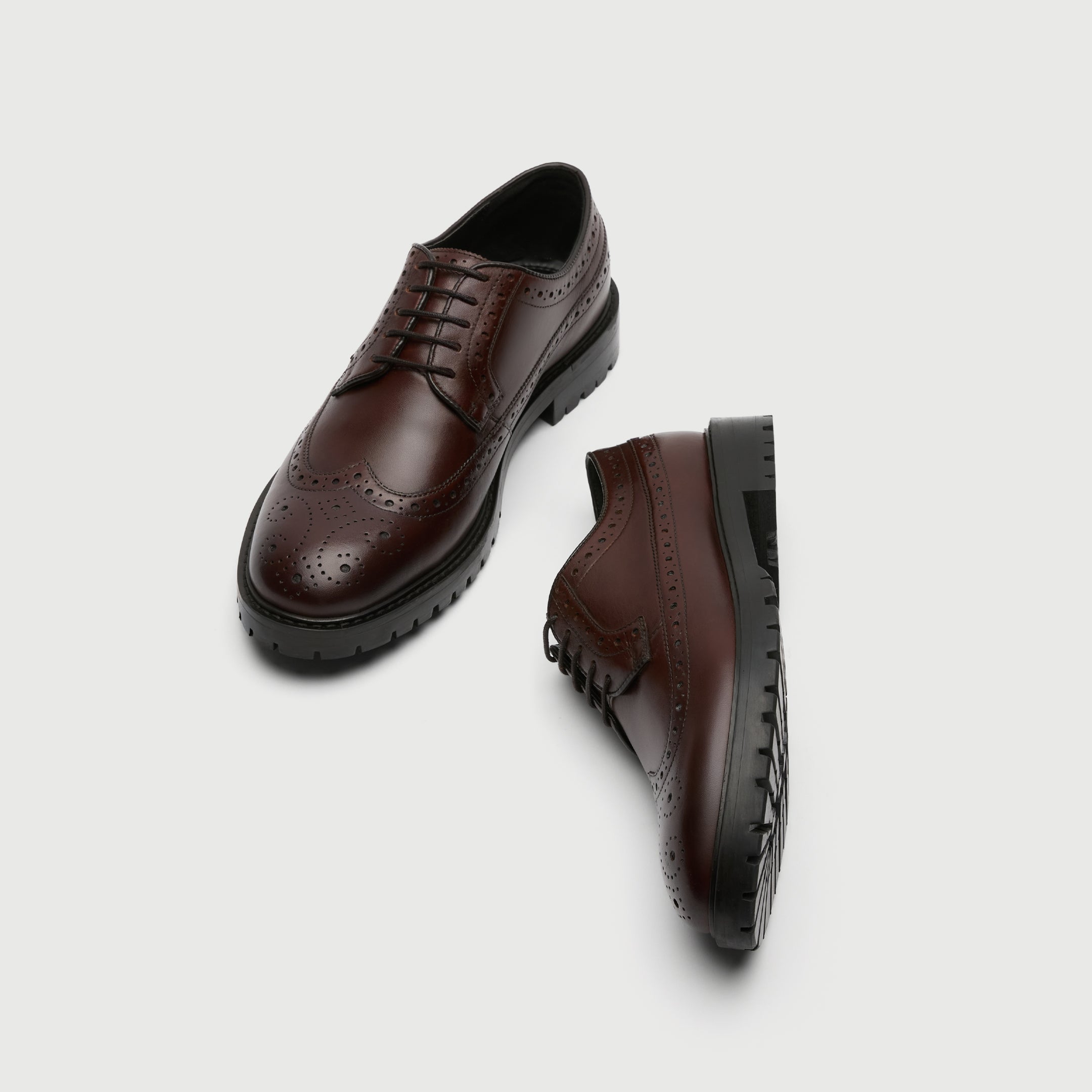 WALK London Men's James Brogue in brown Leather