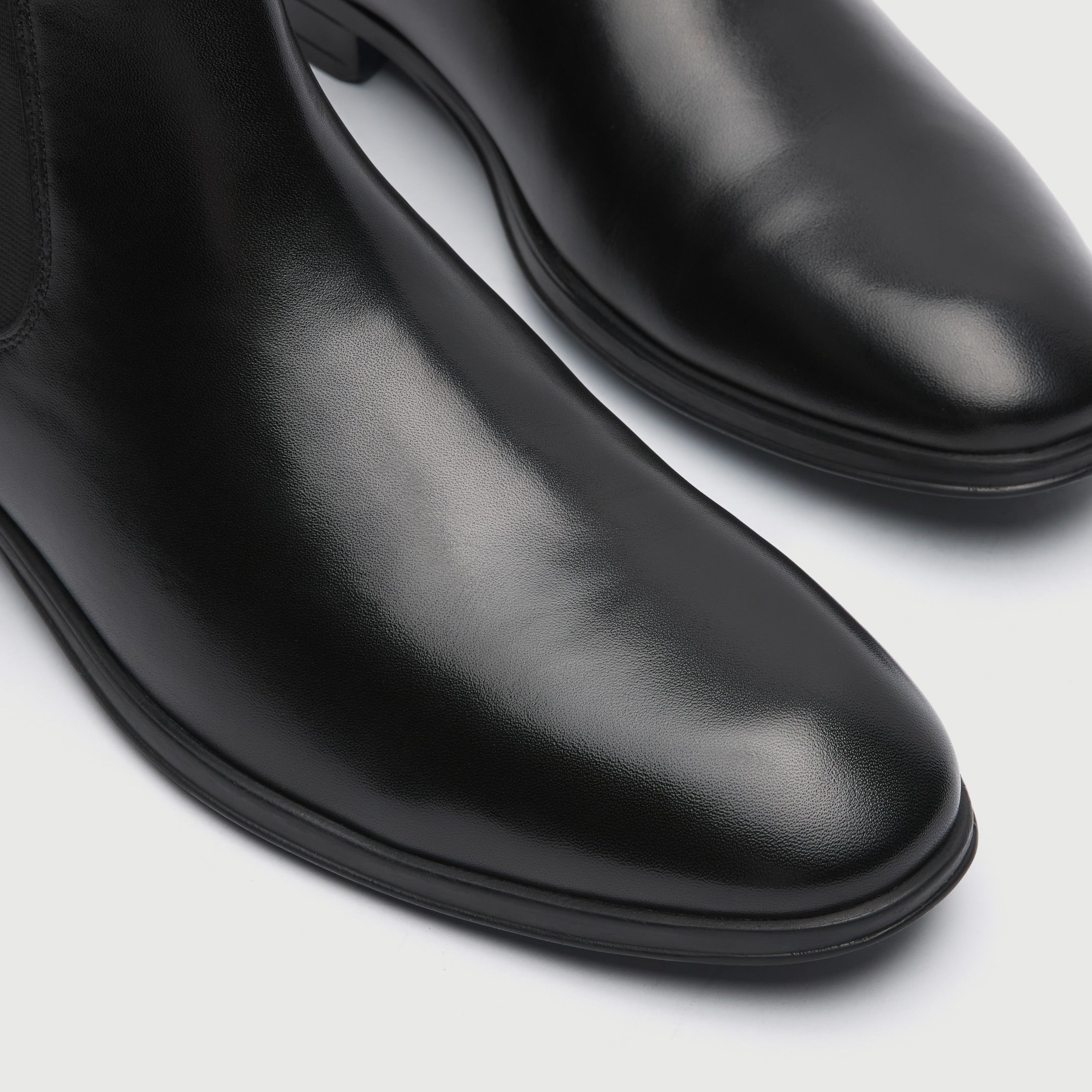 WALK London Mens Oscar Chelsea Boot in Black Leather