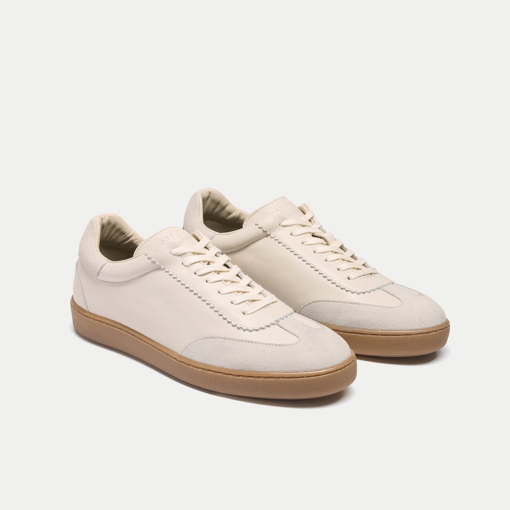 Mens Lisbon Trainer in Off White Leather | Walk London