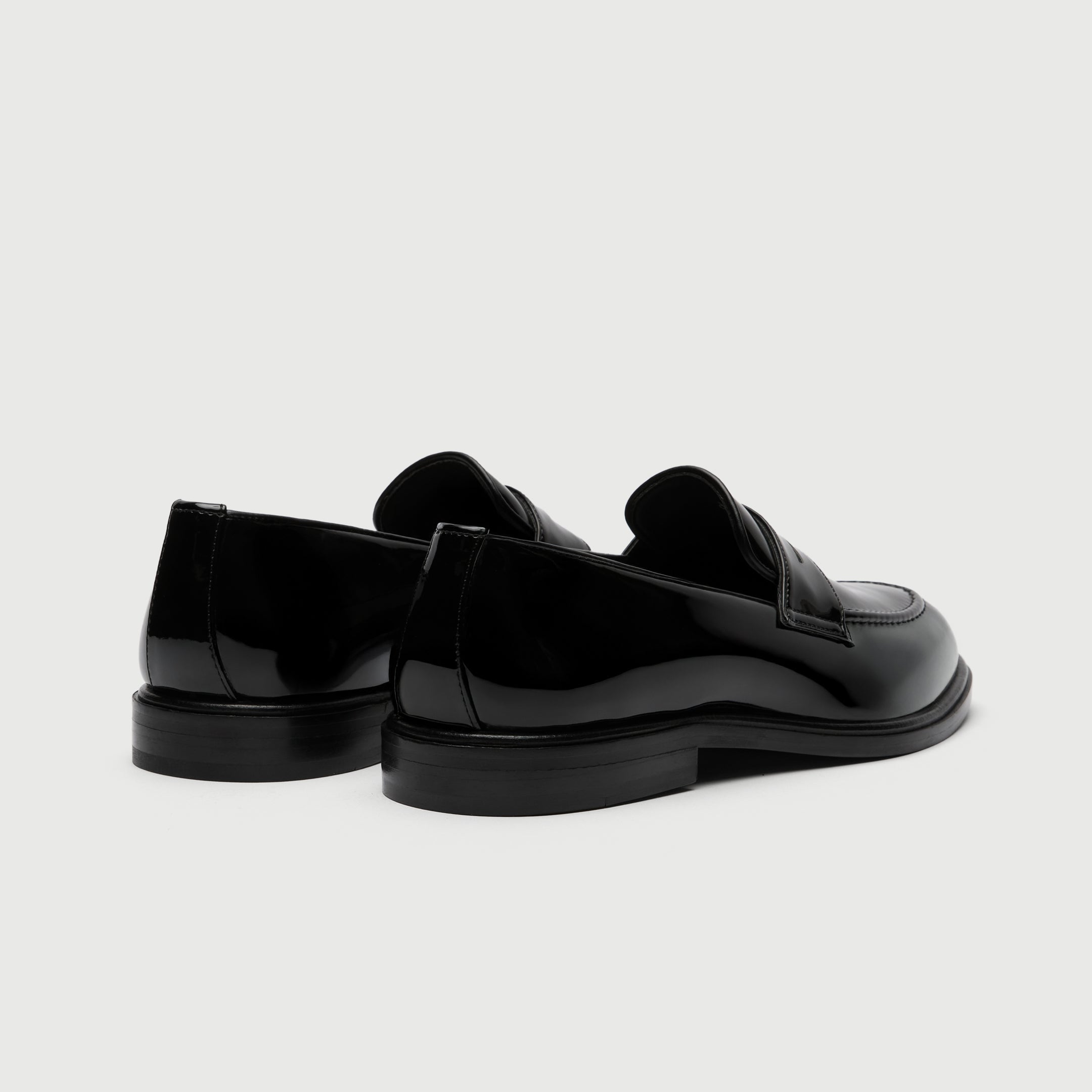 Walk London Putney Black Patent Loafer heel view