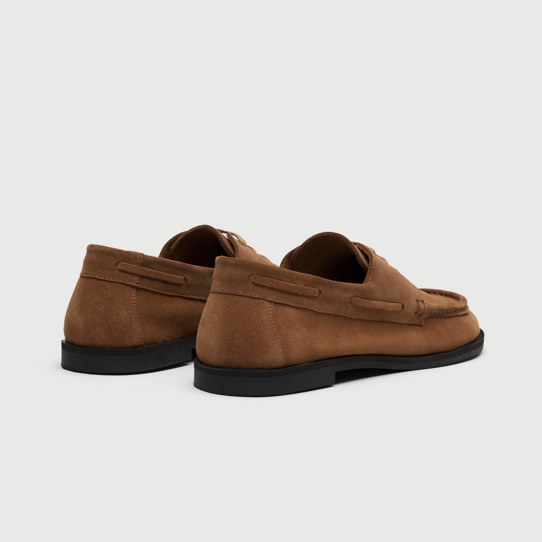 Walk London Roma Boat Shoe Suede in Tan heel view