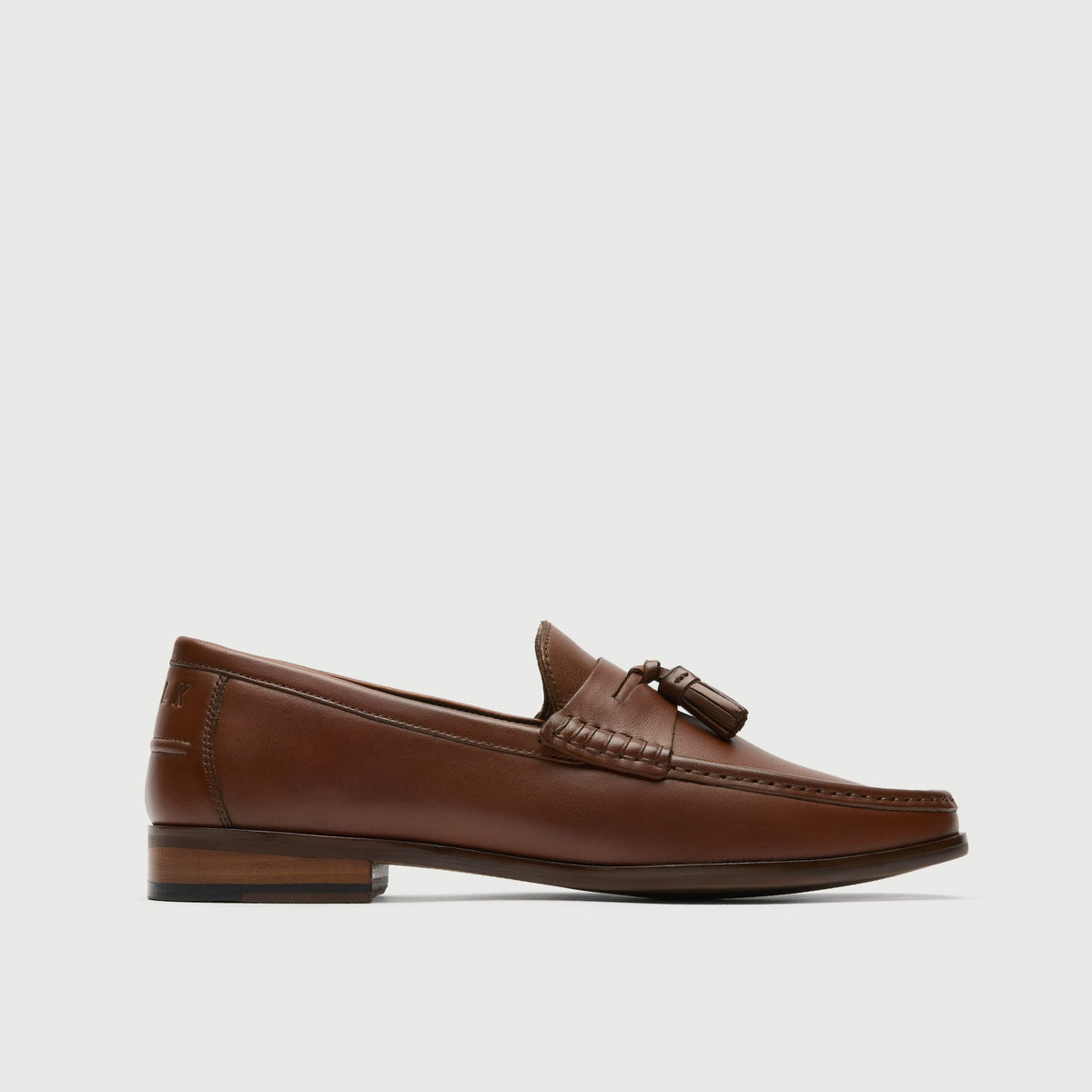 Nearly new Men’s Lardini Beige Italian leather tassel loafers size 44 / 11 US Oswin Hyde: Issac Sand Suede Tassel Loafer for Men main image 3