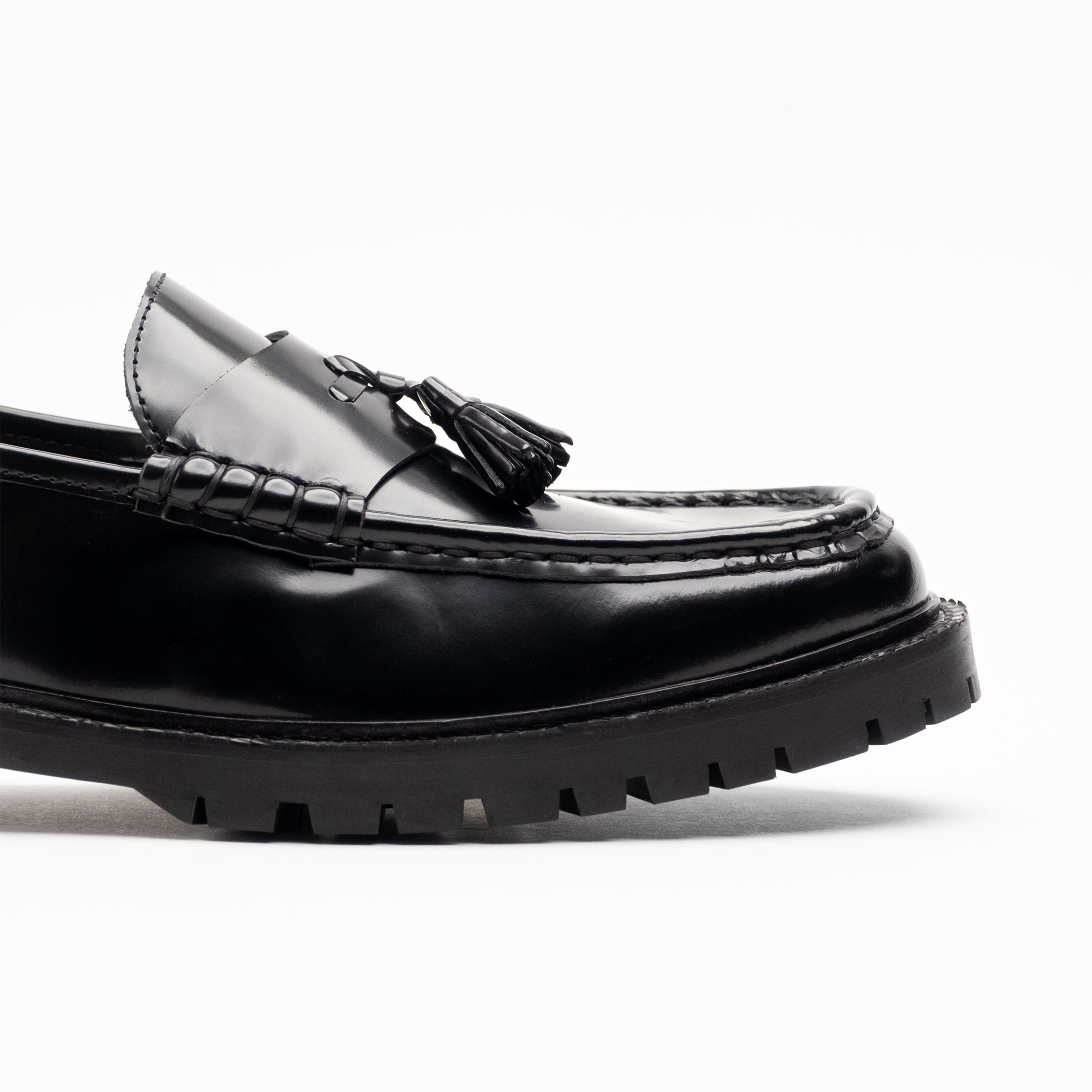 Walk London Mens Campus Tassel Loafer in Smooth Black Leather