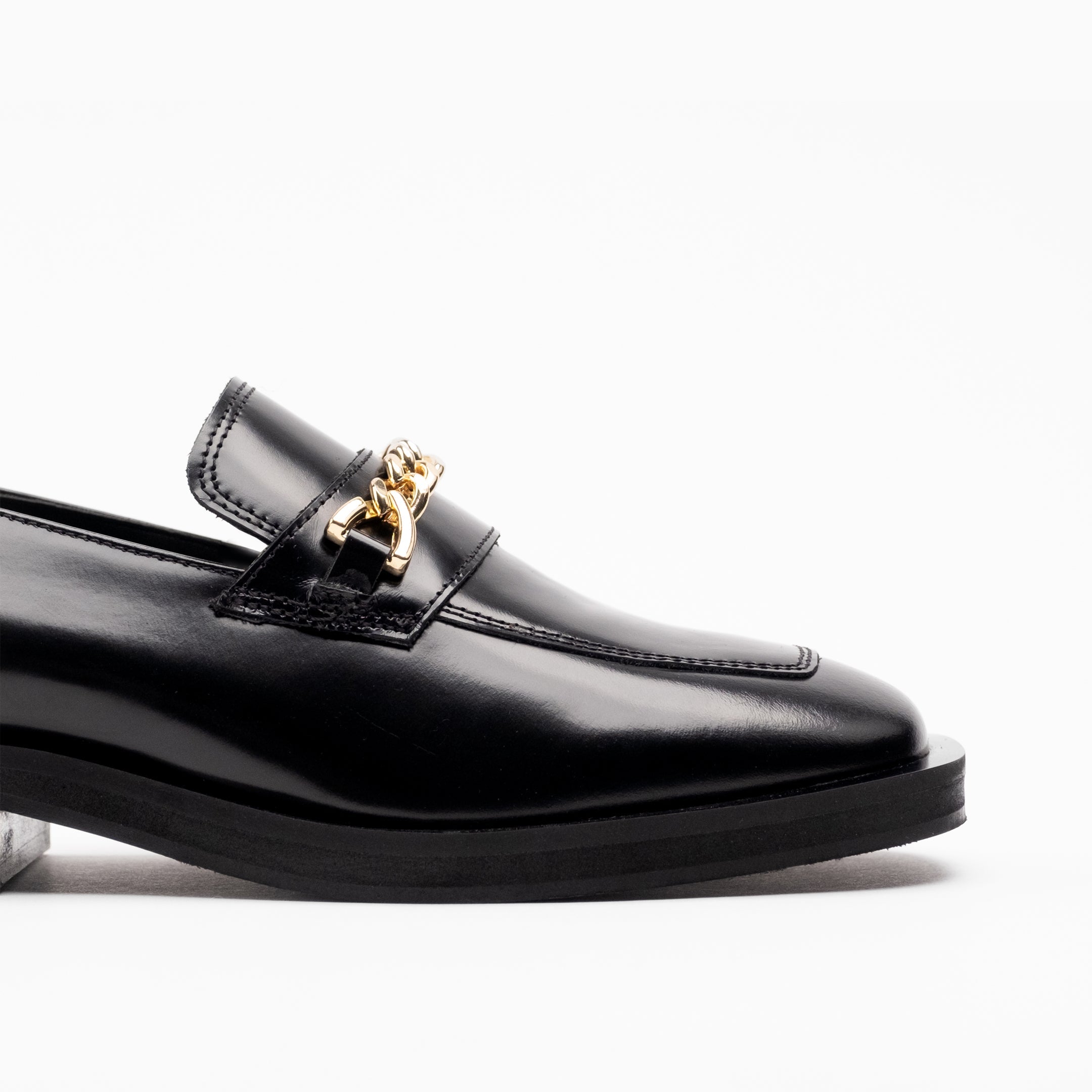 Walk London Womens Lola Chain Loafer in Black Leather