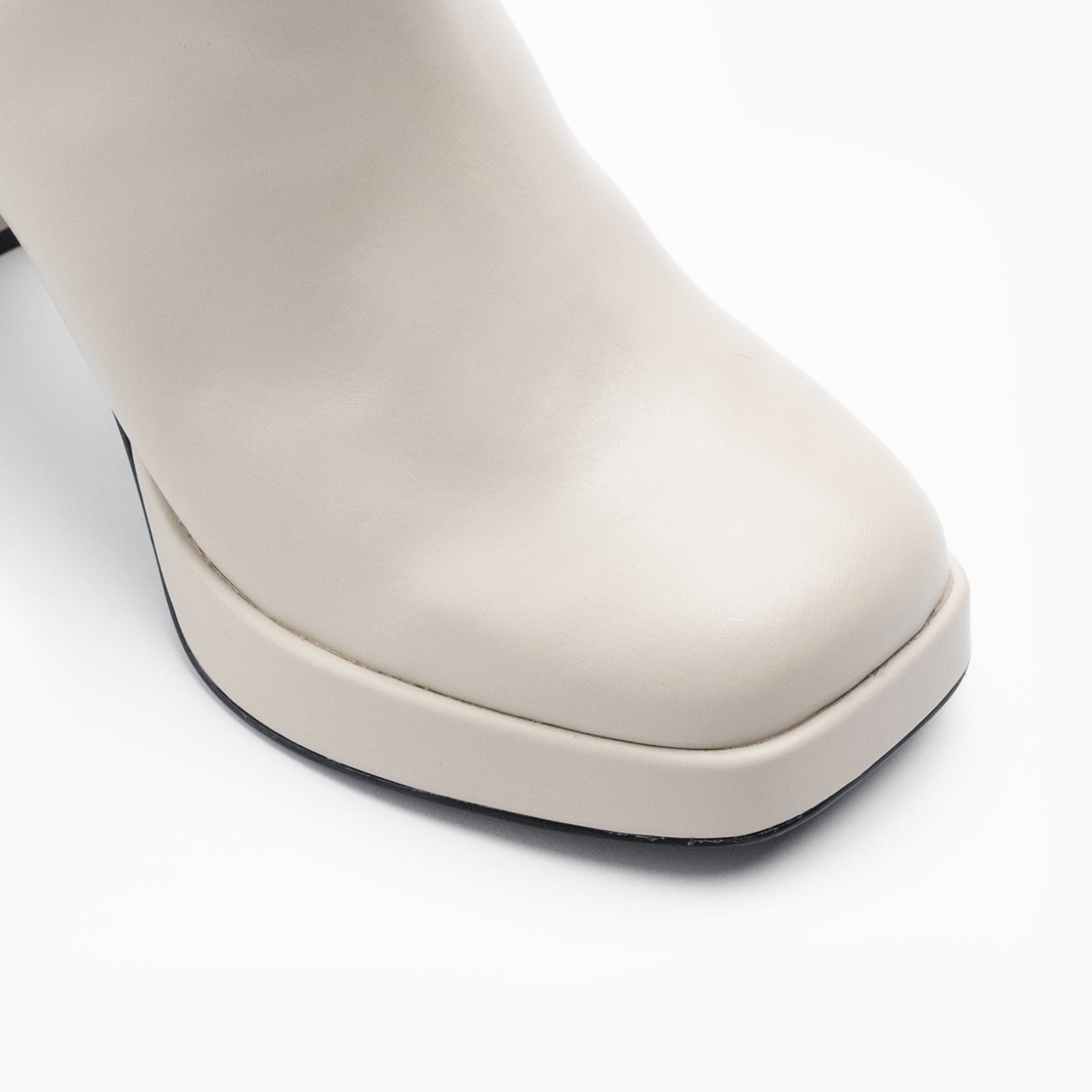 Walk London Women's Poppy Platform Boot in Off White Leather